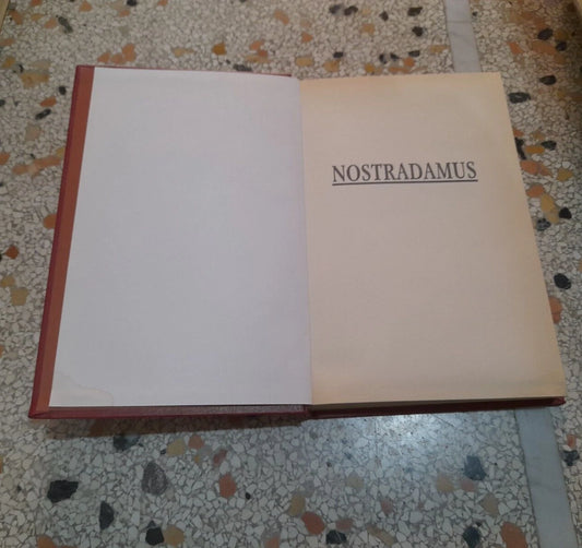 NOSTRADAMUS. IL PASSATO IL PRESENTE IL FUTURO. MARITZA FERRARIO - ANDREA PAMPARANA. RISTAMPA 1993. EDIZIONI CDE.