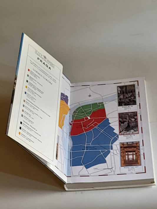 PRAGA. COLLANA: CITY BOOK. A CURA DI VLADIMIR SOUKUP. EDIZIONE SPECIALE PER IL CORRIERE DELLA SERA, 2005.