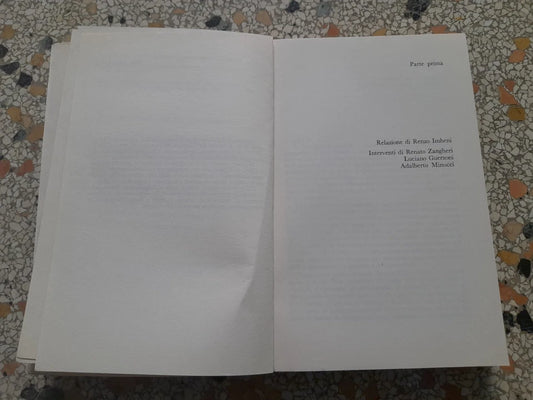 BOLOGNA QUALE FUTURO. EDITORI RIUNITI. LUCIANO GUERZONI, RENZO IMBENI, RENATO ZANGHERI, ADALBERTO MINUCCI. 1° EDIZIONE 1982.