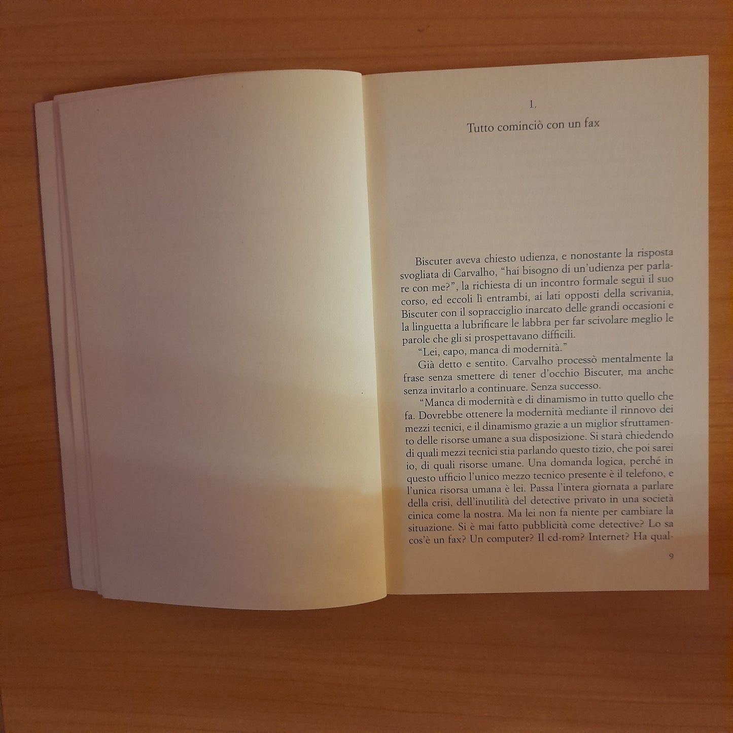 LA BELLA DI BUENOS AIRES. MANUEL VÀSQUEZ MONTALBÀN. FELTRINELLI EDITORE. COLLANA: UNIVERSALE ECONOMICA FELTRINELLI. 2° EDIZIONE: APRILE 2017.