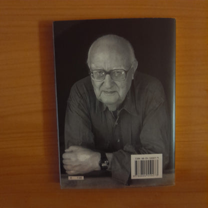 IL MEDAGLIONE. ANDREA CAMILLERI. OSCAR MONDADORI EDITORE. COLLANA: PICCOLA BIBLIOTECA OSCAR MONDADORI 421. 1° EDIZIONE: GIUGNO 2005.