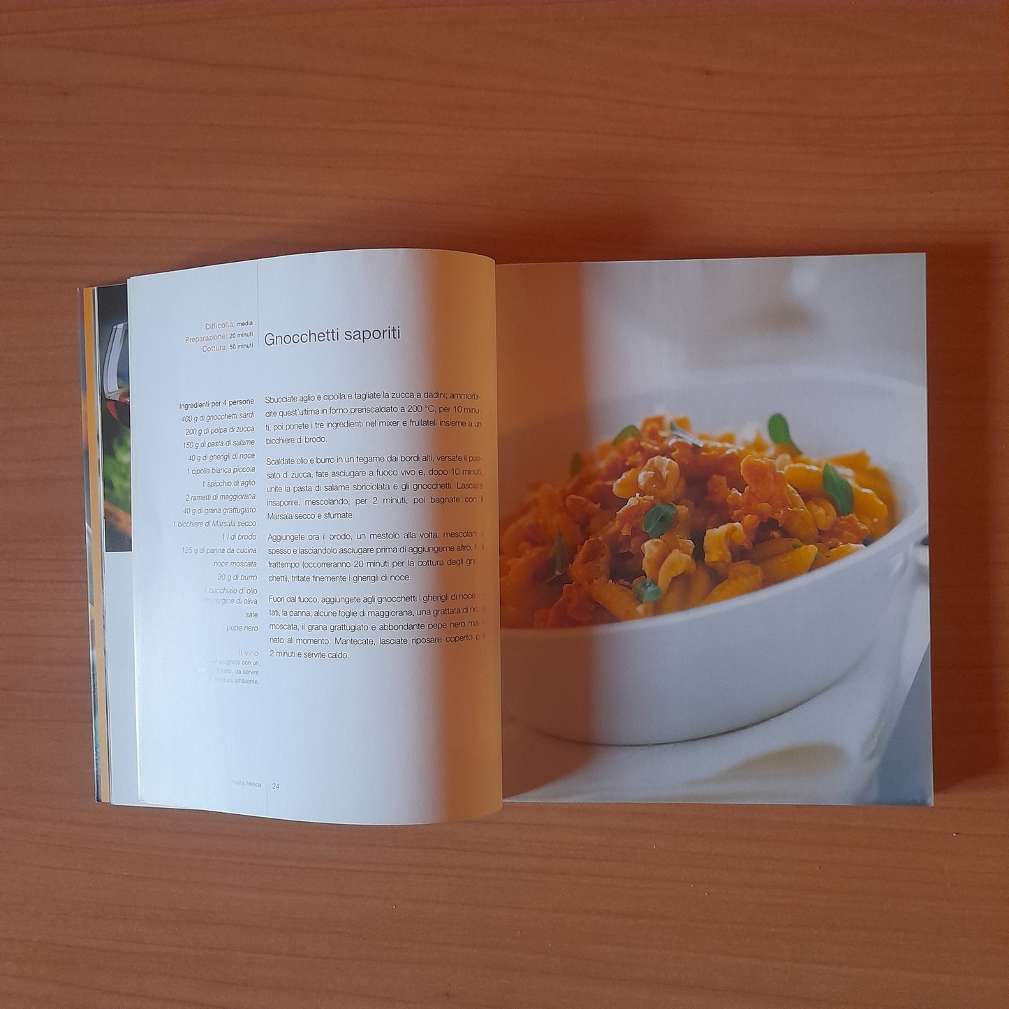 PASTA. LA GRANDE CUCINA N.2. EDIZIONE SPECIALE PER IL CORRIERE DELLA SERA, 2004. COLLANA: "I MANUALI DEL CORRIERE DELLA SERA". AA.VV.