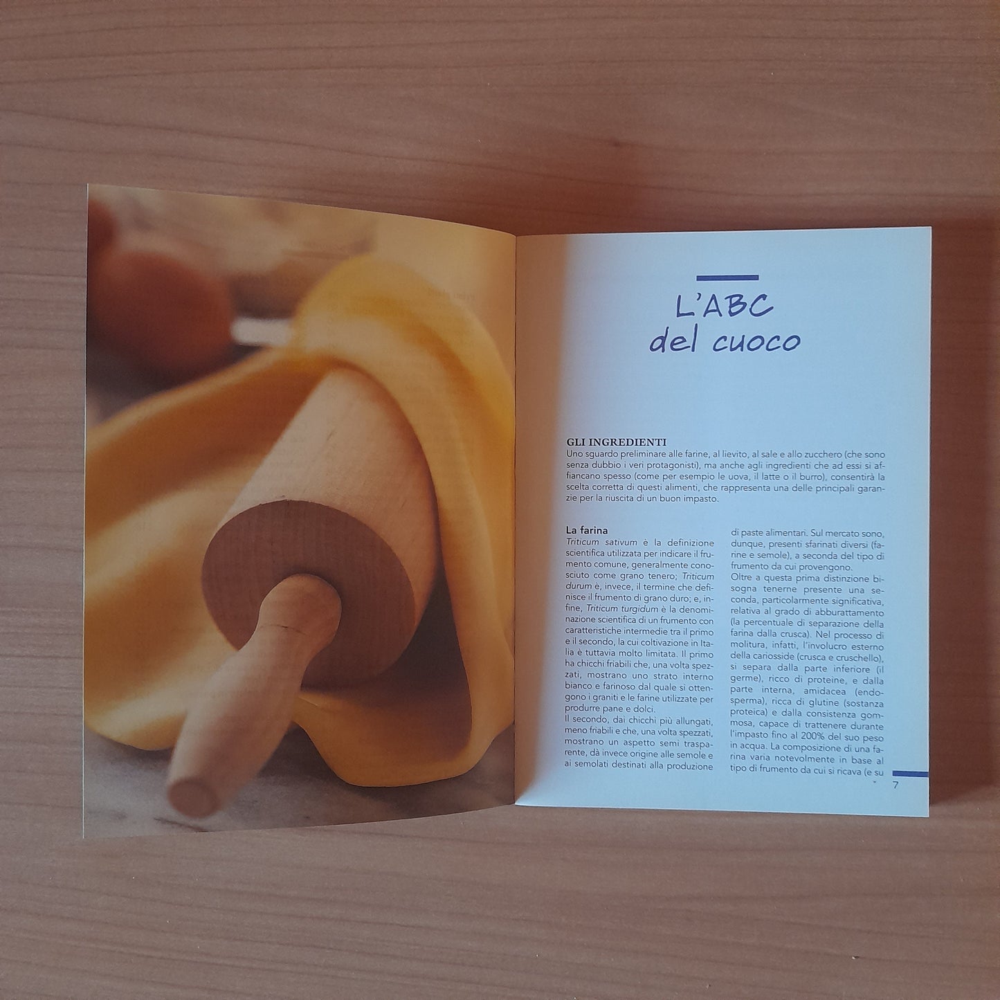 IMPASTI DI BASE. AA.VV. GIUNTI DEMETRA EDITORE. COLLANA: CUCINA MINUTO PER MINUTO. RISTAMPA 2006.