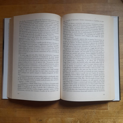 INÉS DELL'ANIMA MIA. ISABEL ALLENDE. EDIZIONE MONDOLIBRI SU LICENZA FELTRINELLI, 2006. TRADUZIONE DALLO SPAGNOLO DI ELENA LIVERANI.