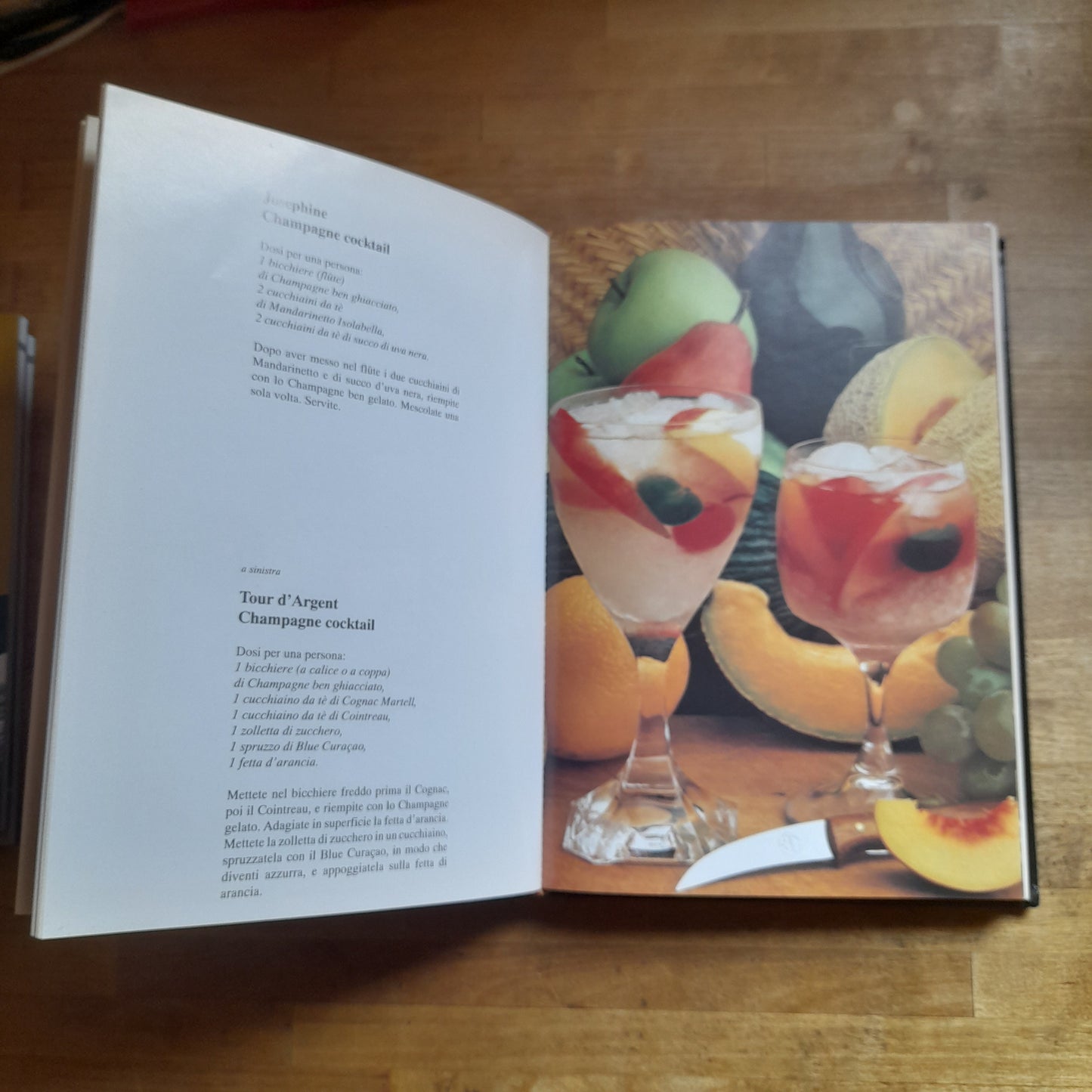 IL LIBRO DEI COCKTAILS. JACQUELINE E BERNARD LEROY. FRATELLI MELITA EDITORI, 1993. COLLANA: MANUALI PRATICI.