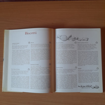 DOLCI CHE PIACERE!. 400 RICETTE PER GRANDI E PICCOLE OCCASIONI. ANTONIO E CINZIA PICCINARDI. EDIZIONE CDE SU LICENZA MONDADORI, 1992.