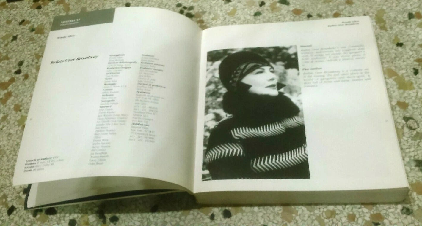 51° MOSTRA INTERNAZIONALE D'ARTE CINEMATOGRAFICA. VENEZIA, LIDO-1/12 SETTEMBRE 1994. LA BIENNALE DI VENEZIA EDIZIONI BIENNALE REALIZZAZIONE FABBRI EDITORI. AA.VV. 1° EDIZIONE 1994.