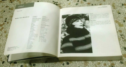 51° MOSTRA INTERNAZIONALE D'ARTE CINEMATOGRAFICA. VENEZIA, LIDO-1/12 SETTEMBRE 1994. LA BIENNALE DI VENEZIA EDIZIONI BIENNALE REALIZZAZIONE FABBRI EDITORI. AA.VV. 1° EDIZIONE 1994.
