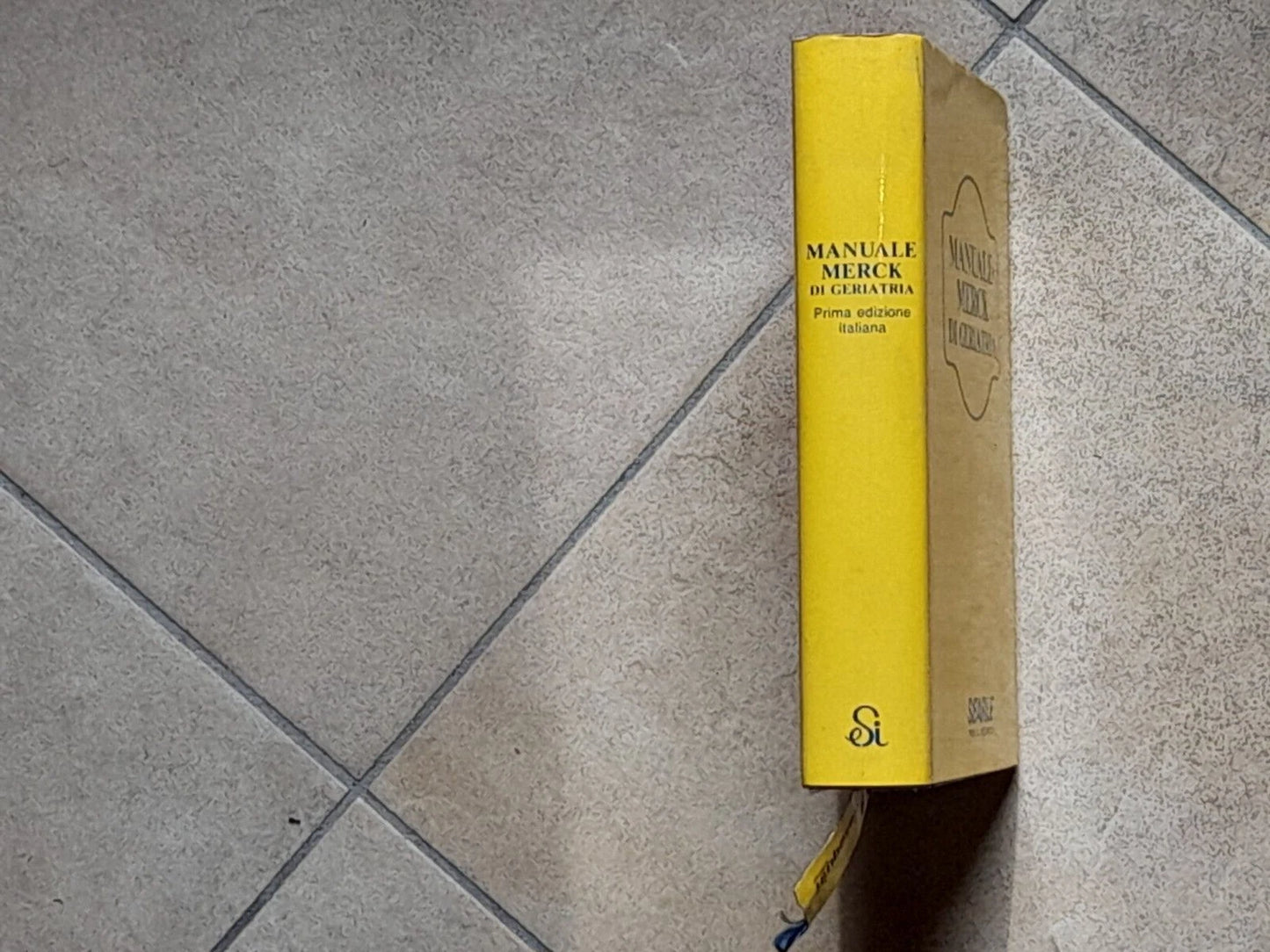 MANUALE MERCK DI GERIATRIA. COLLANA: SEARLE PER IL MEDICO. SISTAMPA EDITRICE. 1° EDIZIONE ITALIANA 1992. AA.VV.