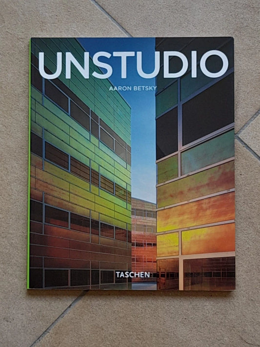 UNSTUDIO. LO SPAZIO FLUTTUANTE. AARON BETSKY. TASCHEN  EDIZIONE ITALIANA 2008.
