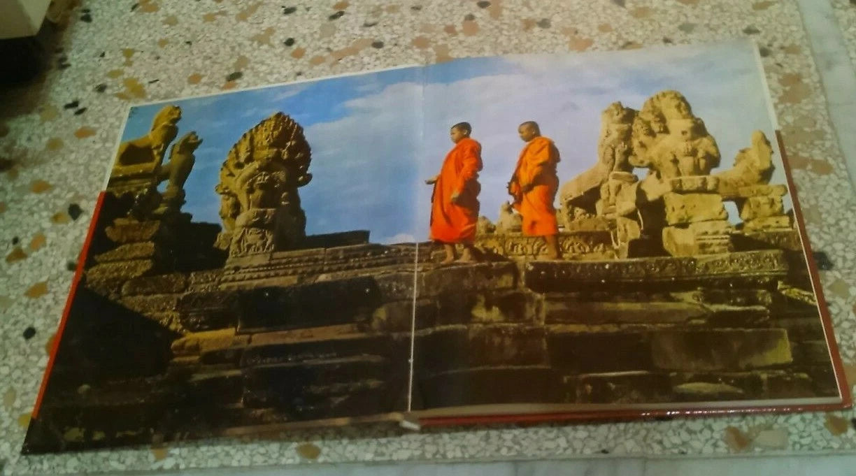IL BUDDHA. COLLANA: I GRANDI DI TUTTI I TEMPI. EDITORE: PERIODICI MONDADORI, 1967. GABRIELE MANDEL SUGANA.