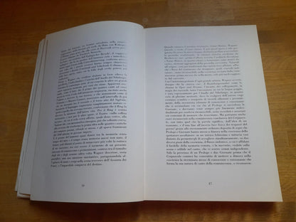 GOTTERDAMMERUNG. TEATRO COMUNALE BOLOGNA STAGIONE D'OPERA '92-'93. NUOVA ALFA EDITORIALE. A CURA DI SILVIA CAMERINI.