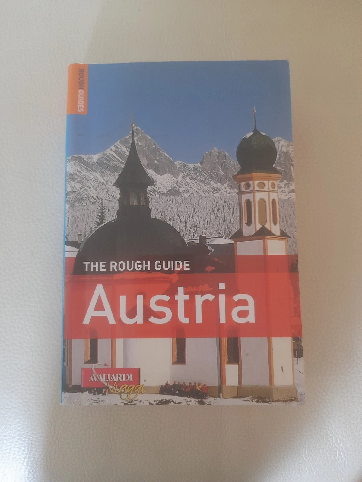 AUSTRIA. THE ROUGH GUIDE. JONATHAN BOUSFIELF - ROB HUMPHREYS. 2° EDIZIONE VALLARDI VIAGGI 2008. COLLANA: ROUGH GUIDES.