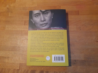 IL PAVONE E I GENERALI. BIRMANIA: STORIE DA UN PAESE IN GABBIA. CECILIA BRIGHI. BALDINI CASTOLDI DALAI EDITORE. 2° EDIZIONE 2007. COLLANA: I SAGGI 307.