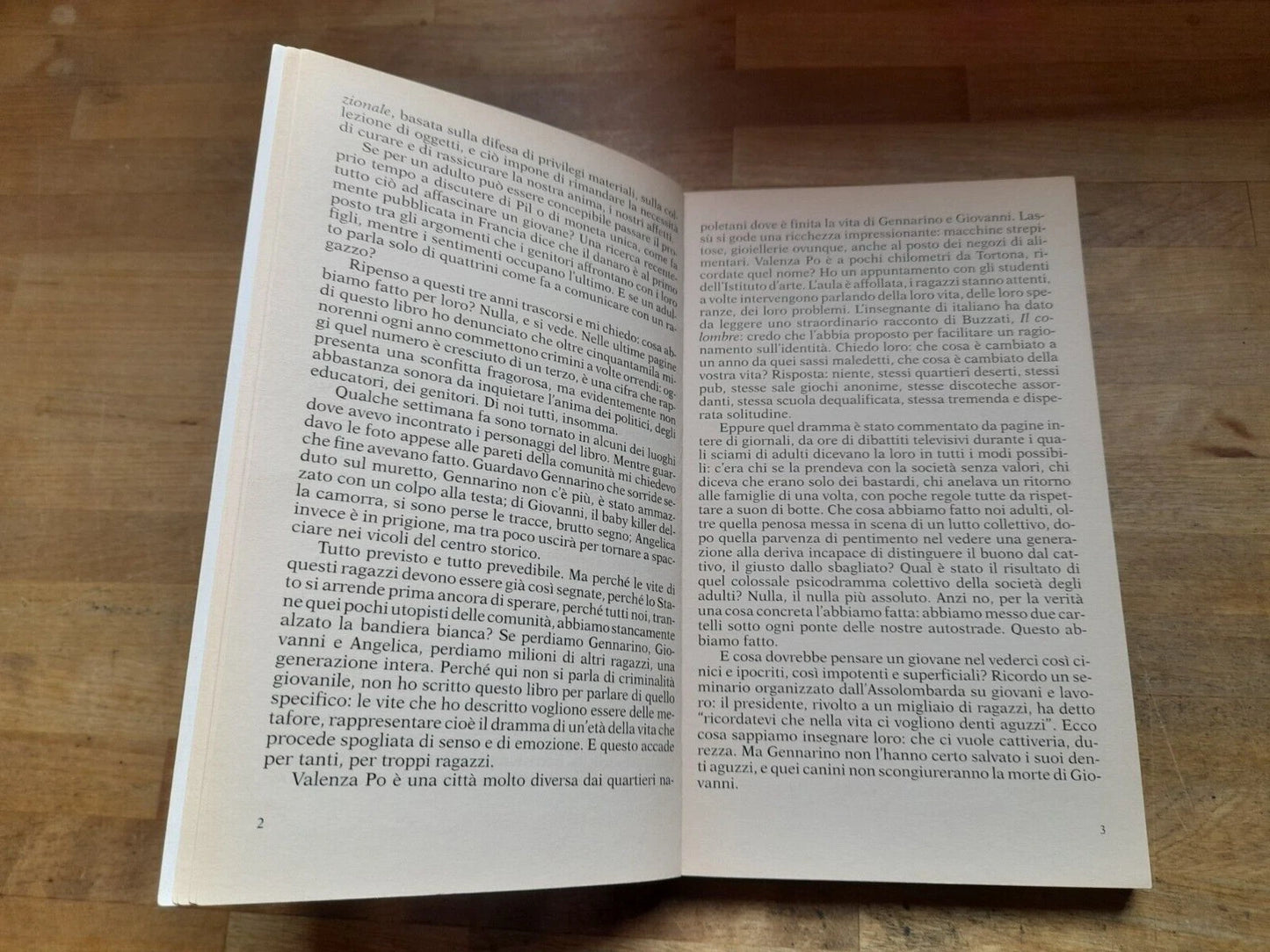 CUORI VIOLENTI. VIAGGIO NELLA CRIMINALITA' GIOVANILE. PAOLO CREPET. FELTRINELLI EDITORE. COLLANA: UNIVERSALE ECONOMICA FELTRINELLI 1479. 1° EDIZIONE 1998.