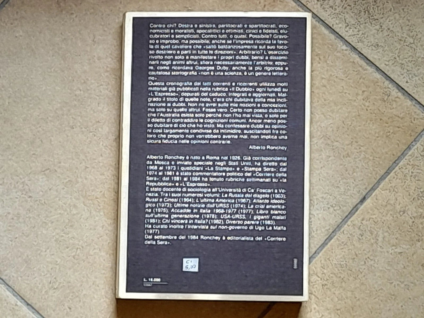 GIORNALE CONTRO. ALBERTO RONCHEY. 1° EDIZIONE GARZANTI, FEBBRAIO 1985. COLLANA: SAGGI BLU.