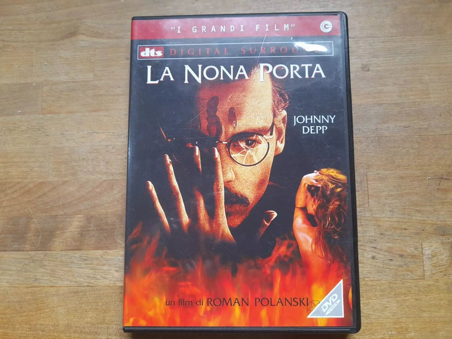 LA NONA PORTA. DVD. REGIA DI ROMAN POLANSKY CON JOHNNY DEPP. " I GRANDI FILM" 2003.