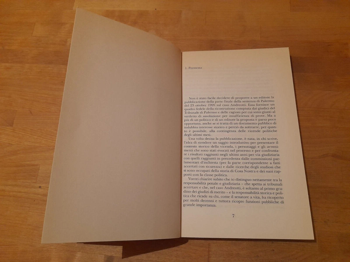LA SENTENZA ANDREOTTI. NICOLA TRANFAGLIA. GARZANTI EDITORE. 1° EDIZIONE 2001. COLLANA: MEMORIE DOCUMENTI BIOGRAFIE.