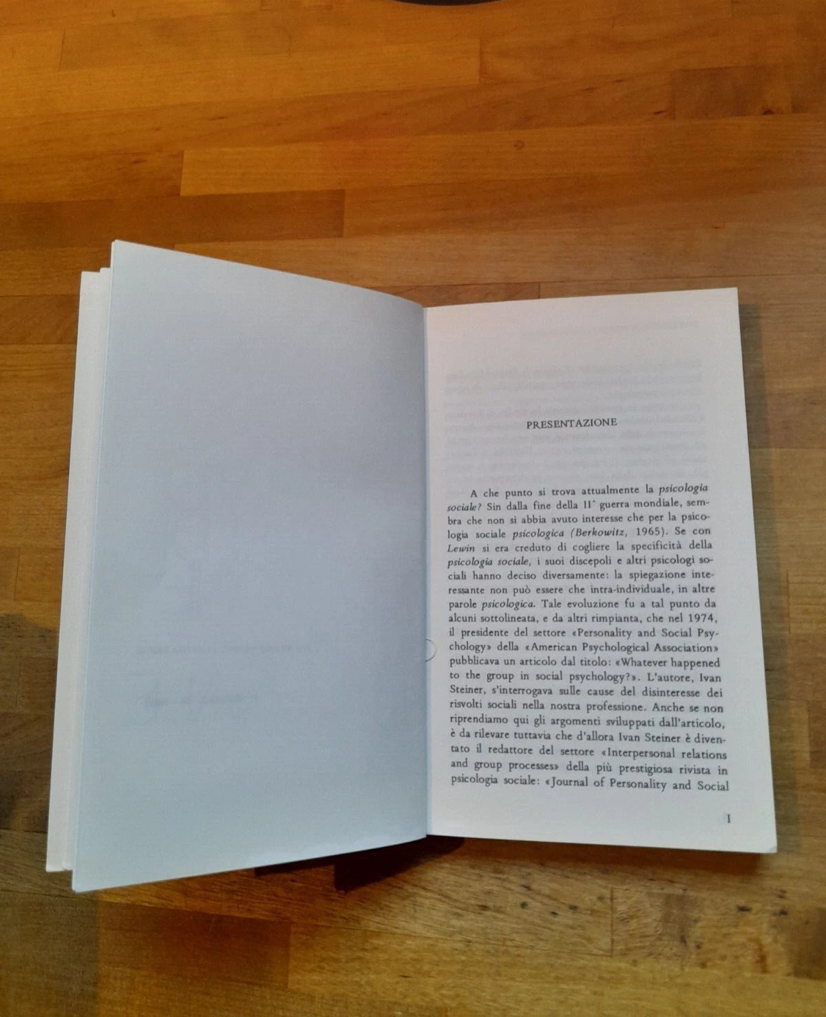 MODELLI DI RELAZIONE INTERPERSONALE. GIOVANNI PREVIATO - ERMINIO GIUS. EDIZIONI LIBRERIA CORTINA. RISTAMPA 1985. COLLANA: RICERCHE DI PSICOLOGIA CLINICA, BIOLOGICA E FENOMENOLOGICA.