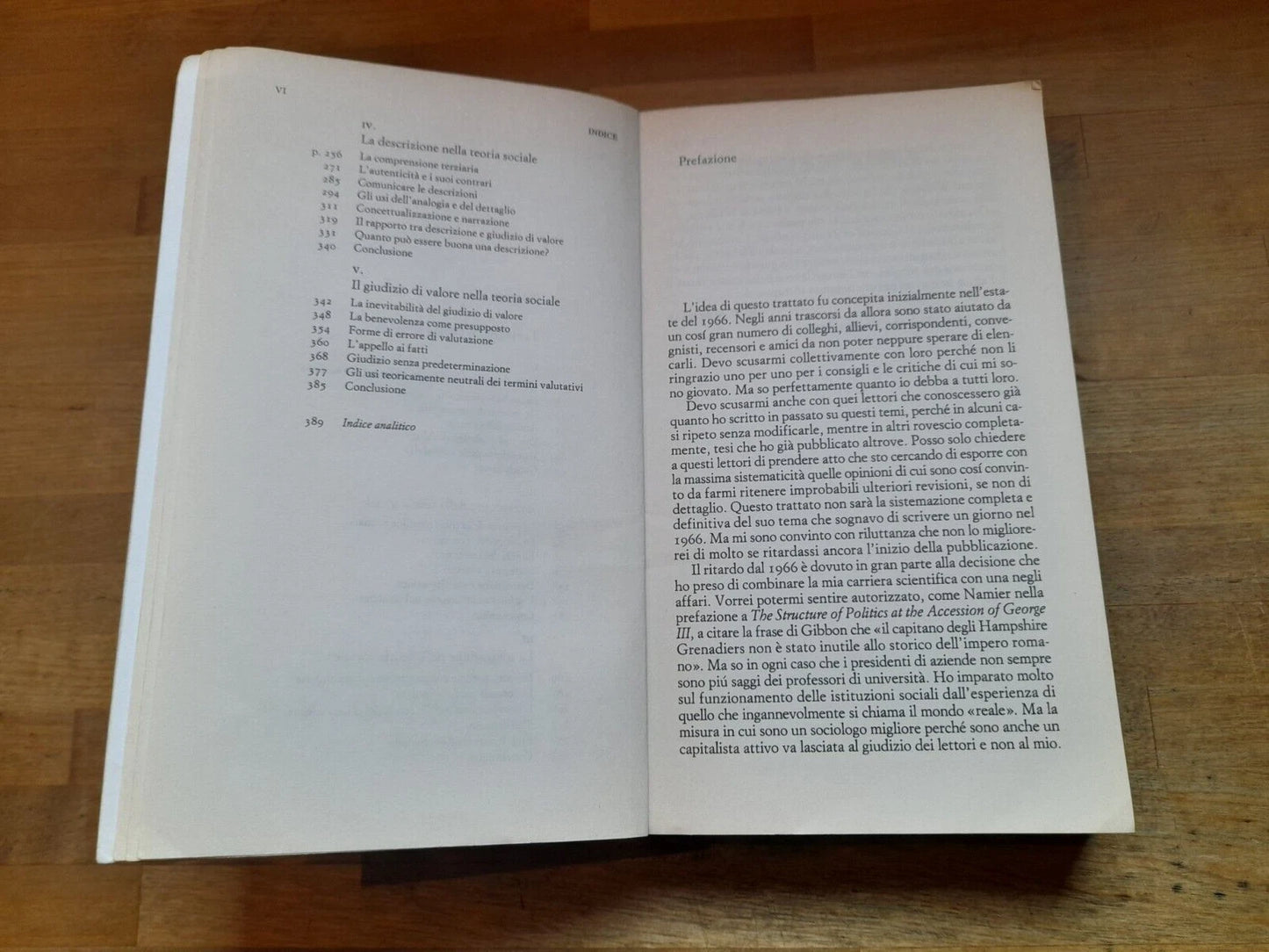 TRATTATO DI TEORIA SOCIALE. METODOLOGIA. WALTER G. RUCIMAN. EINAUDI EDITORE, 1989. COLLANA: PAPERBACKS 201.