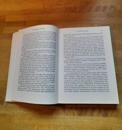 DAL MANICOMIO AL TERRITORIO. G.F.GOLDWURM - G.G.ALBERTI. "IL PENSIERO SCIENTIFICO" EDITORE. 1° EDIZIONE 1978. COLLANA: PICCOLA BIBLIOTECA DI NEUROLOGIA E PSICHIATRIA.