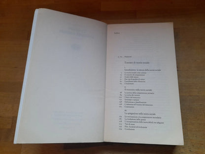 TRATTATO DI TEORIA SOCIALE. METODOLOGIA. WALTER G. RUCIMAN. EINAUDI EDITORE, 1989. COLLANA: PAPERBACKS 201.