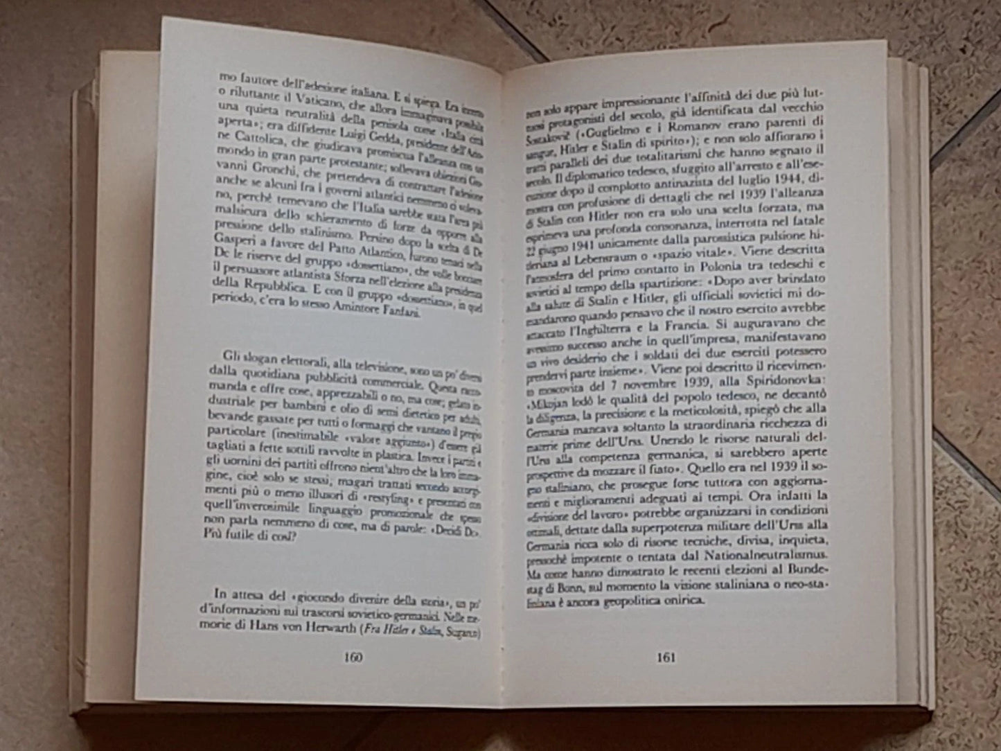 GIORNALE CONTRO. ALBERTO RONCHEY. 1° EDIZIONE GARZANTI, FEBBRAIO 1985. COLLANA: SAGGI BLU.
