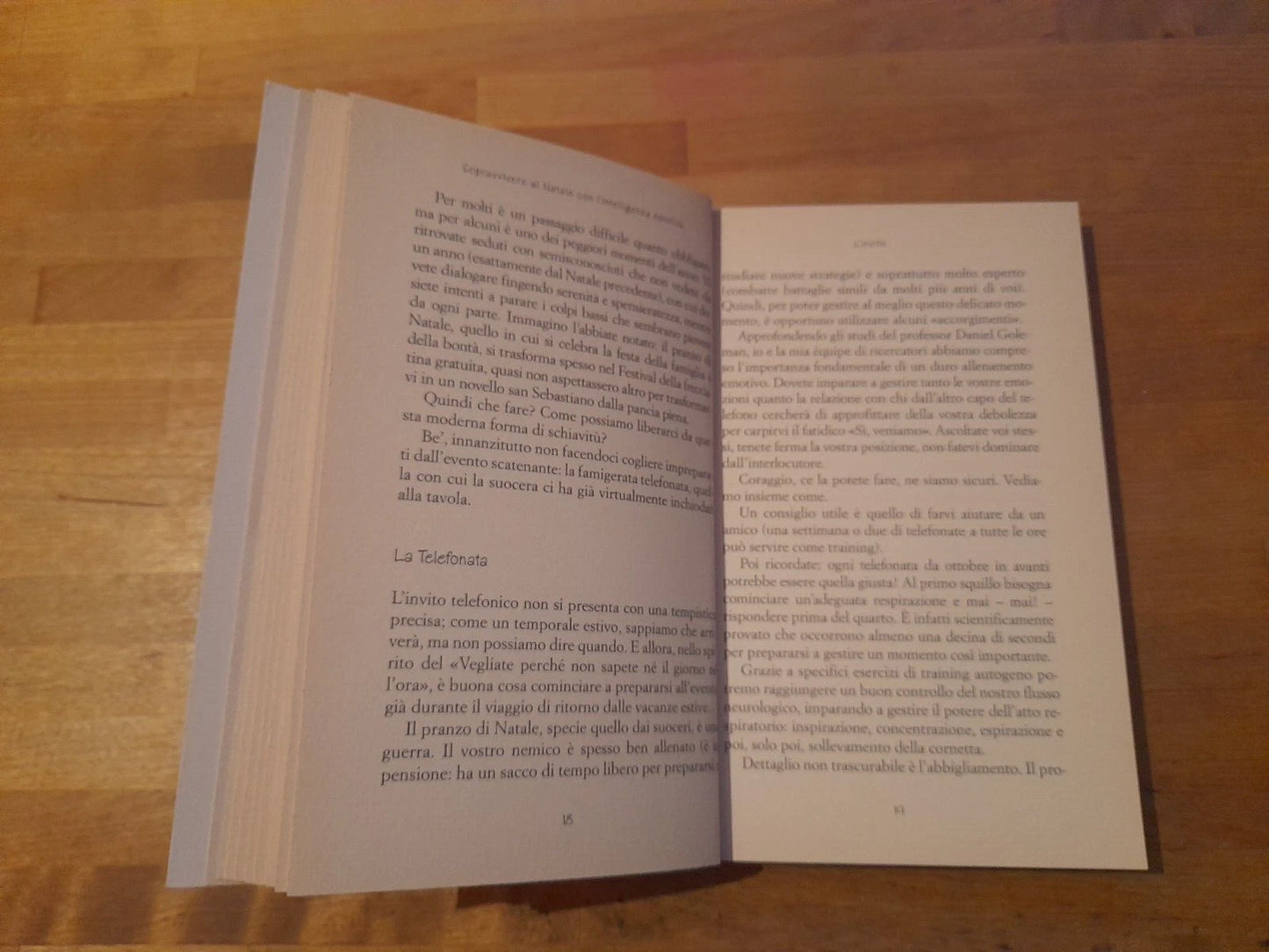 SOPRAVVIVERE AL NATALE CON L'INTELLIGENZA EMOTIVA. D. GOFFMAN. COLLANA: BUR VARIA. 1° EDIZIONE 2013. BUR RIZZOLI EDITORE.