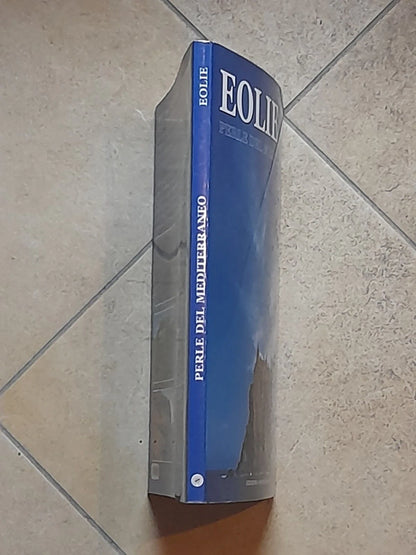 EOLIE PERLE DEL MEDITERRANEO. AA.VV. EDIZIONI AFFINITA' ELETTIVE. RISTAMPA 2000.