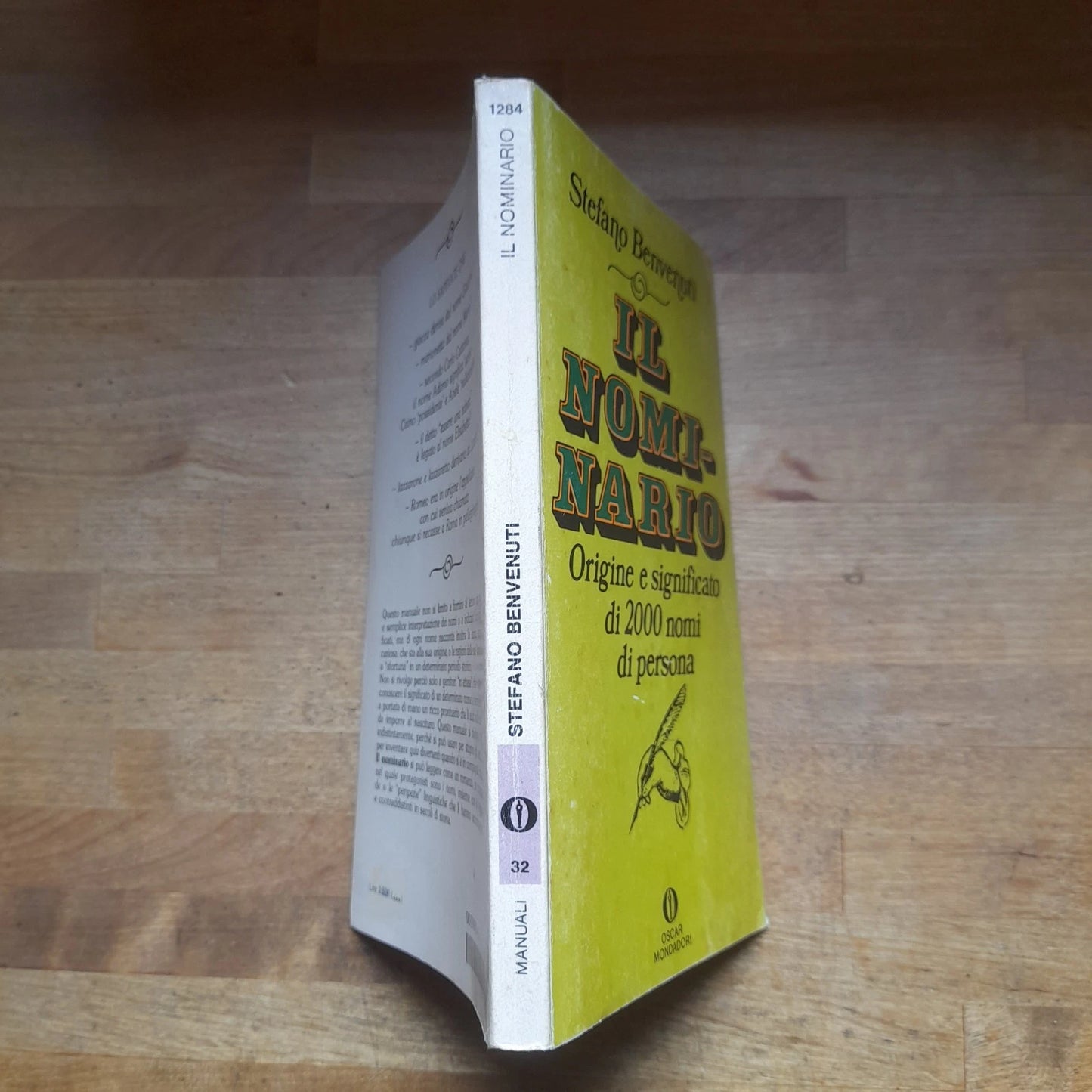 IL NOMINARIO. STEFANO BENVENUTI. OSCAR MONDADORI EDITORE. COLLANA: OSCAR MANUALI 32 . 1° EDIZIONE OSCAR MONDADRI 1980.