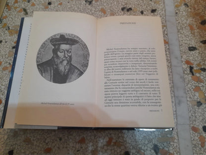 IL SETTIMO MILLENNIO. LA RIVOLUZIONARIA INTERPRETAZIONE DELLE PROFEZIE DI NOSTRADAMUS. LUCIANO SAMPIETRO. PIEMME EDITORE. 1° EDIZIONE 1999.
