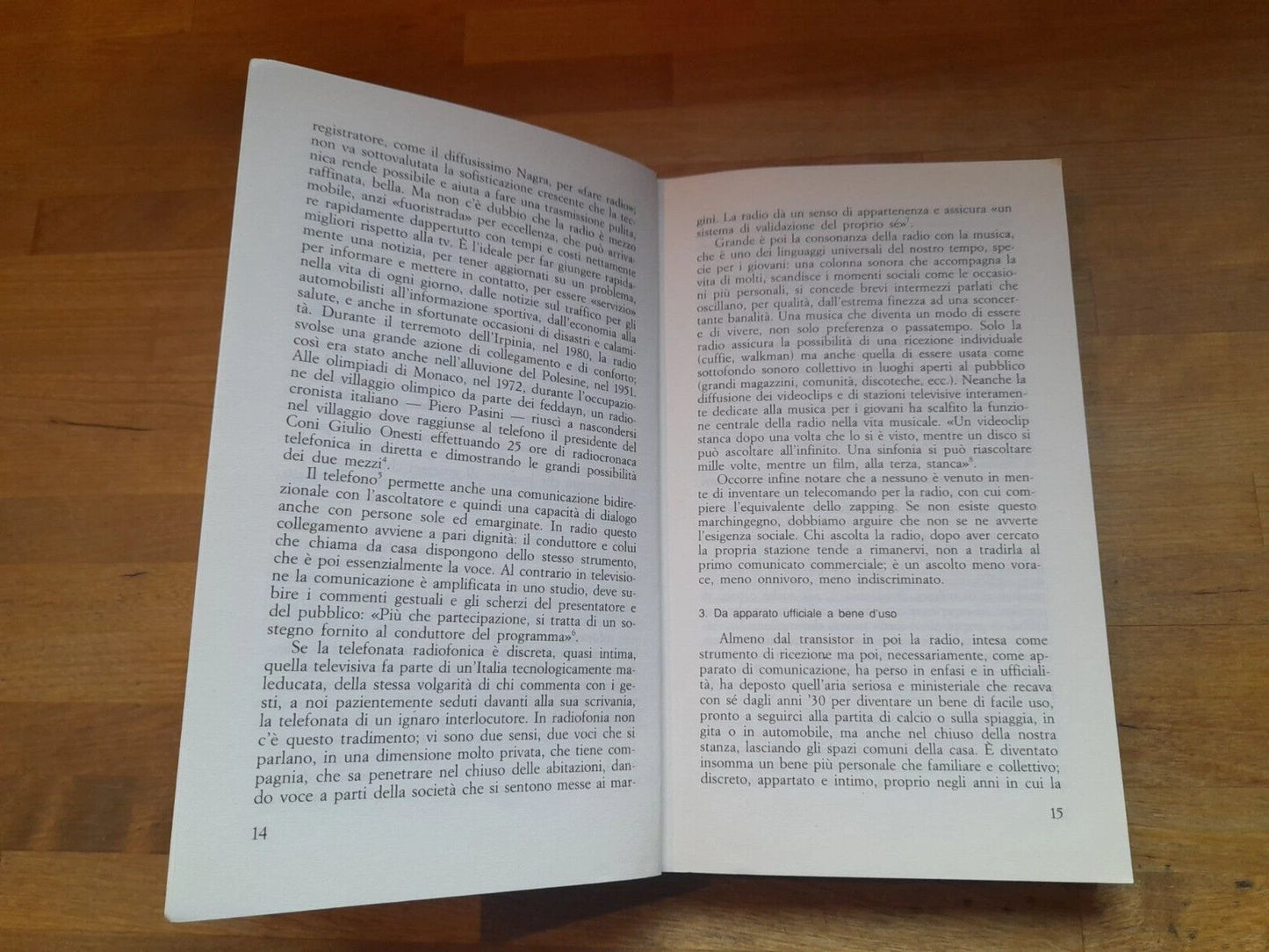 LA RADIO NELL'ERA DELLA TV. FINE DI UN COMPLESSO DI INFERIORITA'. ENRICO MENDUNI. IL MULINO EDITRICE. COLLANA: CONTEMPORANEA / 66. RISTAMPA 1994.