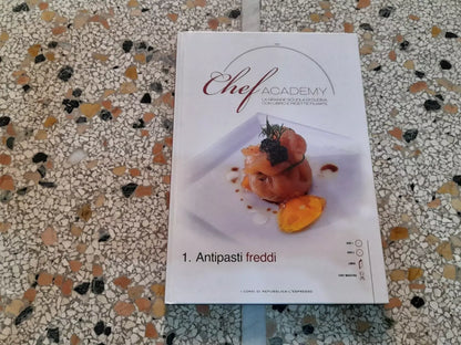 CHEF ACADEMY. 1. ANTIPASTI FREDDI. LIBRO E RICETTE FILMATE. CON 2 DVD. REPUBBLICA - L'ESPRESSO. AA.VV. 1° EDIZIONE 2009.