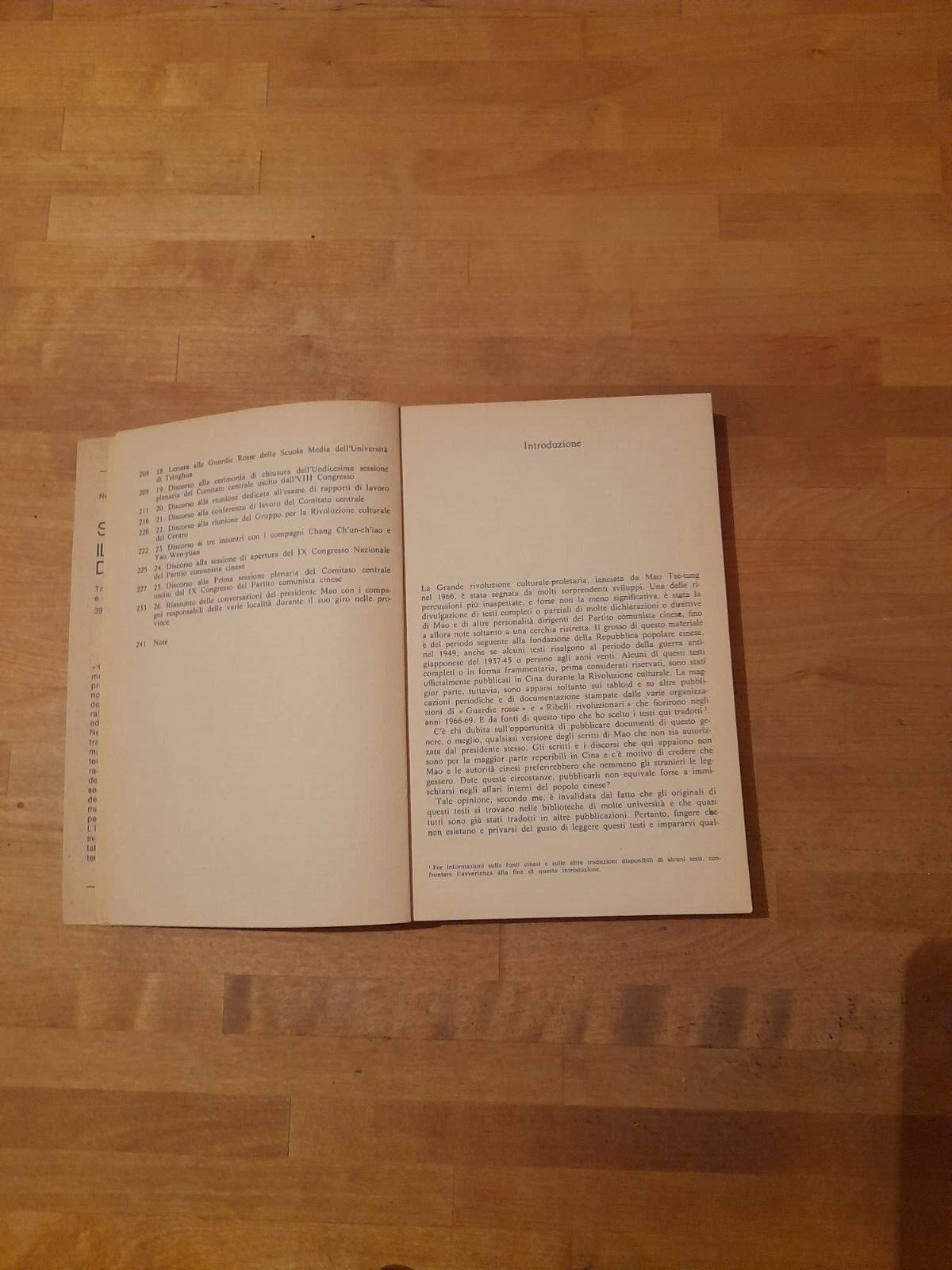 MAO TSE-TUNG DISCORSI INEDITI. DAL 1956 AL 1971. STUART R. SCHRAM. ARNOLDO MONDADORI EDITORE. COLLANA: OSCAR STUDIO MONDADORI 25. 1° EDIZIONE 1975.