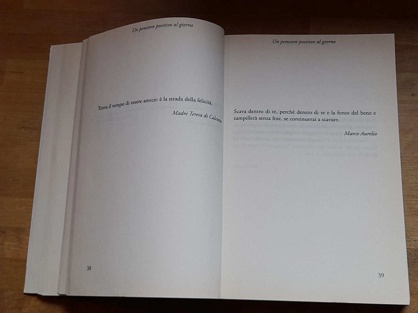 UN PENSIERO POSITIVO AL GIORNO. ROLANDO BALLERINI. LIBERAMENTE EDITORE. 1° EDIZIONE 2009.