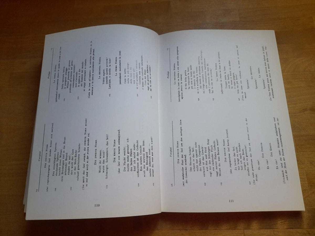 GOTTERDAMMERUNG. TEATRO COMUNALE BOLOGNA STAGIONE D'OPERA '92-'93. NUOVA ALFA EDITORIALE. A CURA DI SILVIA CAMERINI.