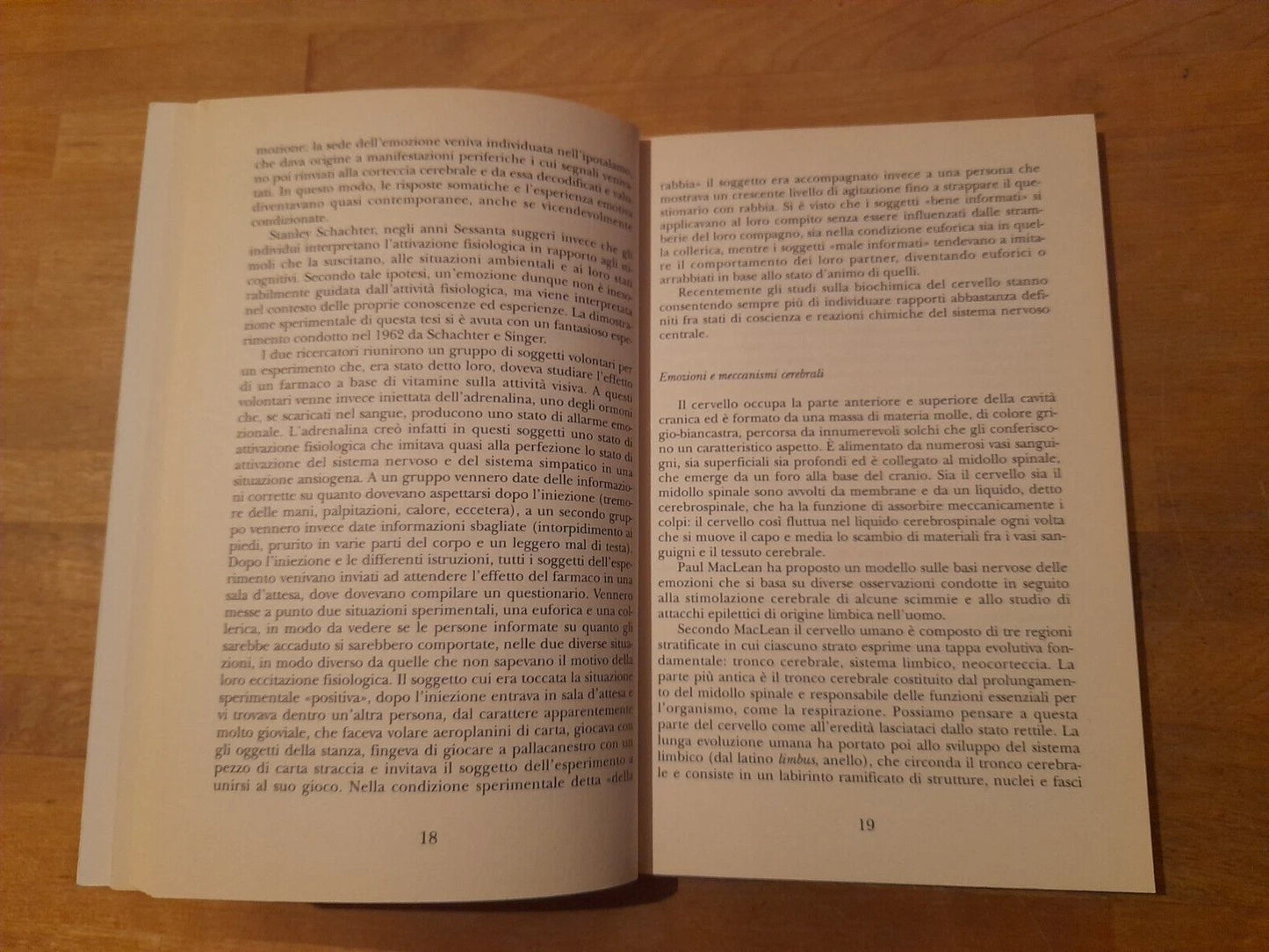 LE EMOZIONI. CONOSCERLE, COMUNICARLE E RITROVARE L'EQUILIBRIO. GIULIANA PROIETTI. XENIA EDITRICE. RISTAMPA 1999. COLLANA: TASCABILI XENIA.