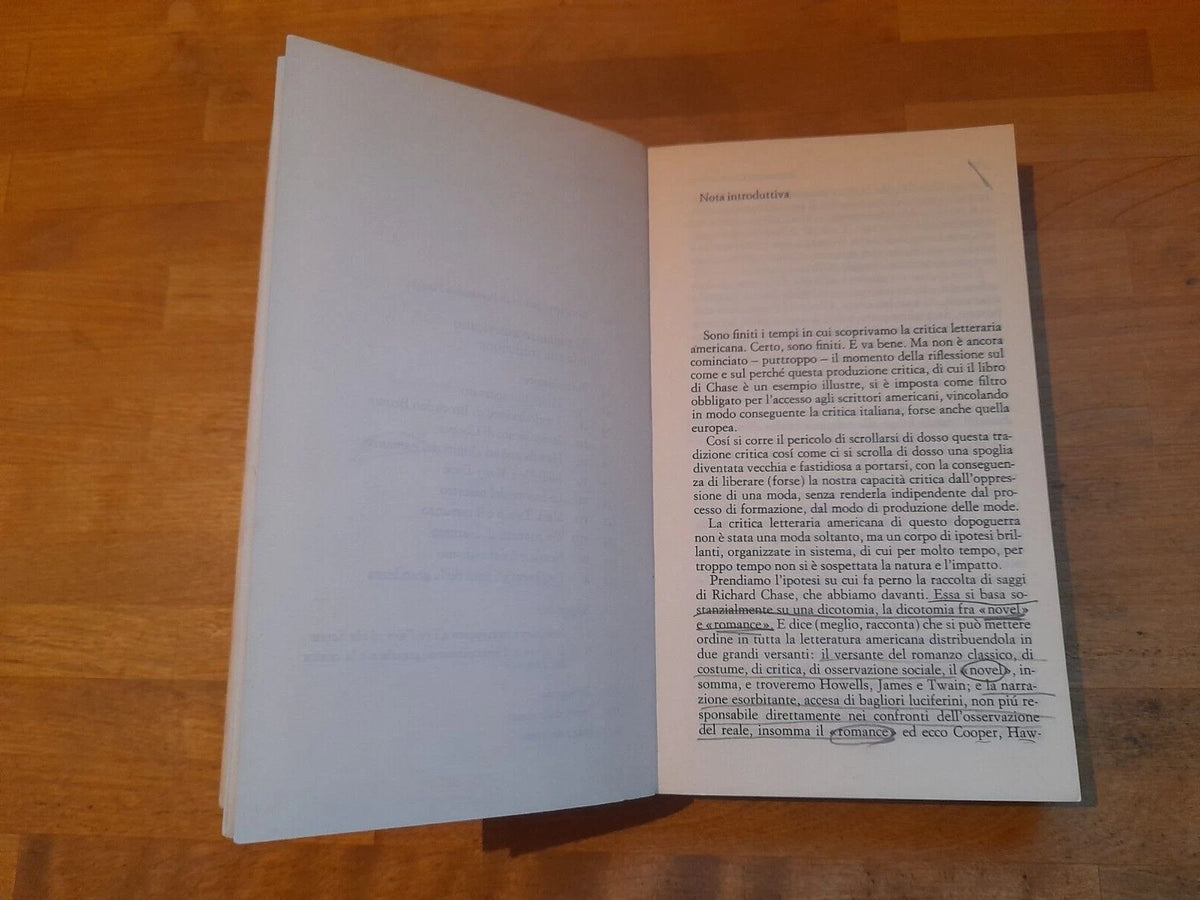 IL ROMANZO AMERICANO E LA SUA TRADIZIONE. RICHARD CHASE. EINAUDI EDITORE, 1974. COLLANA: PICCOLA BIBLIOTECA EINAUDI 233.