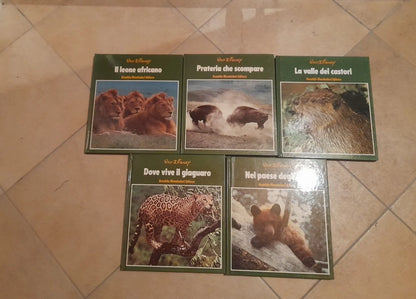DISNEY NATURA. 5 VOLUMI. AA.VV. ARNOLDO MONDADORI EDITORE. 1° EDIZIONE 1975.