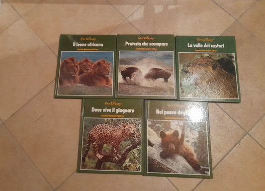 DISNEY NATURA. 5 VOLUMI. AA.VV. ARNOLDO MONDADORI EDITORE. 1° EDIZIONE 1975.