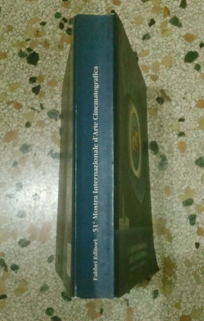 51° MOSTRA INTERNAZIONALE D'ARTE CINEMATOGRAFICA. VENEZIA, LIDO-1/12 SETTEMBRE 1994. LA BIENNALE DI VENEZIA EDIZIONI BIENNALE REALIZZAZIONE FABBRI EDITORI. AA.VV. 1° EDIZIONE 1994.