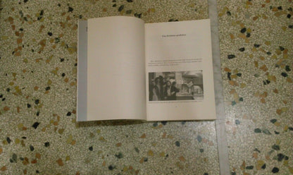 JIM MORRISON. UNA CONVERSAZIONE TRA  AMICI. FRANK LISCIANDRO. GIULIO PERRONE EDITORE. COLLANA: BIOTON. 1° EDIZIONE 2018.