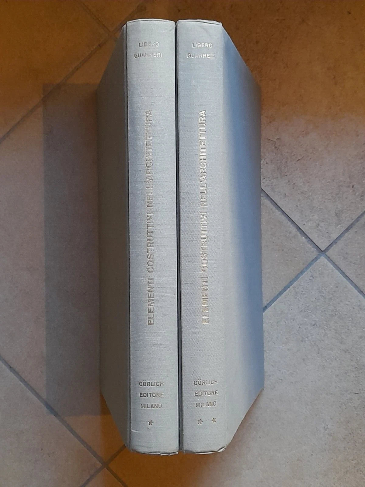 ELEMENTI COSTRUTTIVI NELL'ARCHITETTURA. 2 VOLUMI. LIBERO GUARNERI. GORLICH EDITORE 1964.