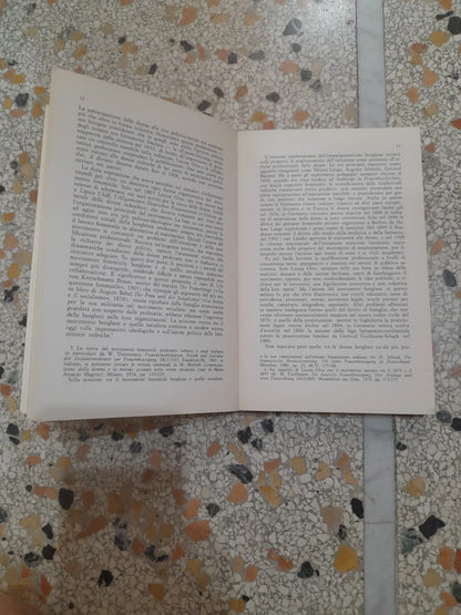 DAL SALOTTO AL PARTITO. LIA SECCI. SAVELLI EDITORI. COLLANA. UNIVERSITA'/3. RISTAMPA. 1982.