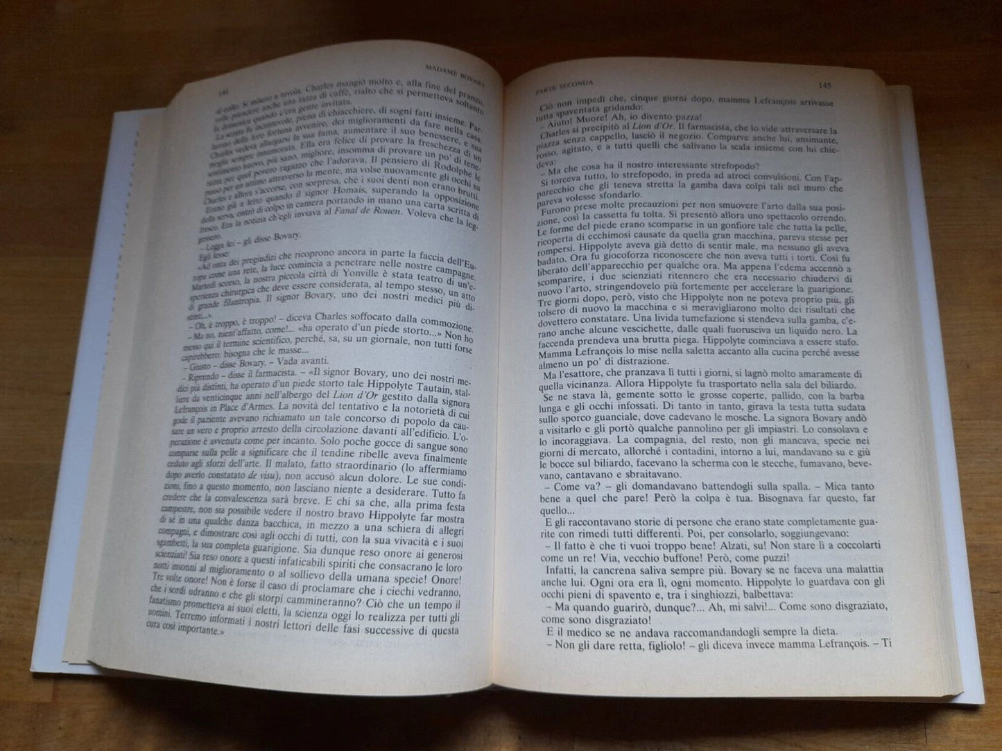 MADAME BOVARY. TRE RACCONTI. GUSTAVE FLAUBERT. NEWTON & COMPTON EDITORI. COLLANA: I GRANDI DELL'800. 1° EDIZIONE MARZO 2004.