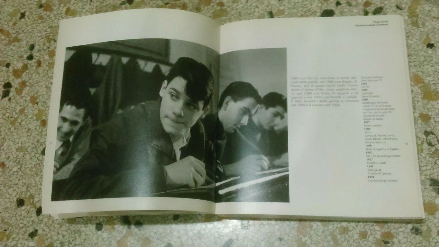 51° MOSTRA INTERNAZIONALE D'ARTE CINEMATOGRAFICA. VENEZIA, LIDO-1/12 SETTEMBRE 1994. LA BIENNALE DI VENEZIA EDIZIONI BIENNALE REALIZZAZIONE FABBRI EDITORI. AA.VV. 1° EDIZIONE 1994.