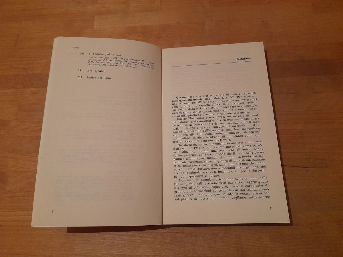 L'ANONIMA DC. TRENT'ANNI DI SCANDALI DA FIUMICINO AL QUIRINALE. ORAZIO BARRESE - MASSIMO CAPRARA. FELTRINELLI EDITORE. 1° EDIZIONE 1977. COLLANA: ATTUALITA'.