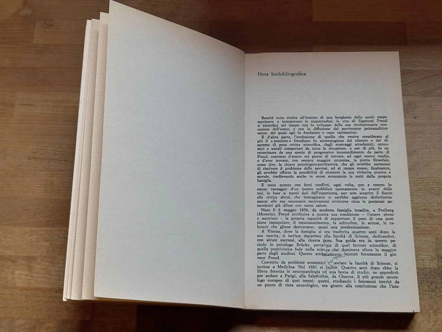 PSICOPATOLOGIA DELLA VITA QUOTIDIANA. 1901. SIGMUND FREUD. NEWTON COMPTON EDITORI. COLLANA: NEWTON TESTI /6. 2° EDIZIONE 1984.