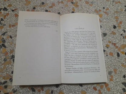 ROBESPIERRE. A.SAVINE S.BOURNAND. EDIZIONI LIBERAMENTE 2009. COLLANA: LE GRANDI BIOGRAFIE.
