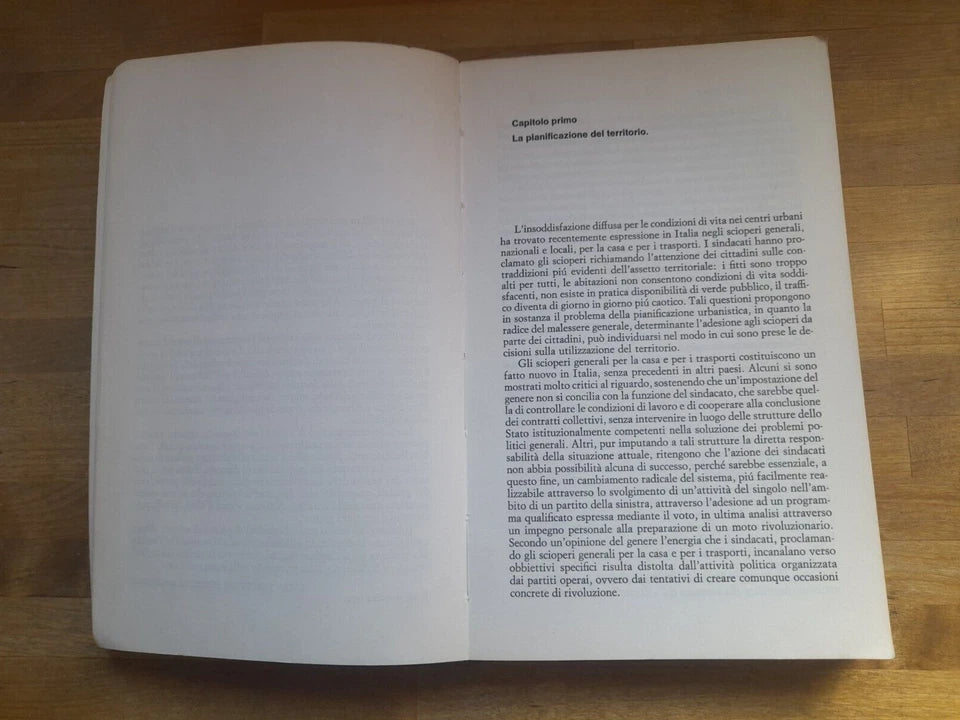 POTERE DI PIANO E PROPRIETA'. LUCIA BARSOTTI - FEDERICO SPANTIGATI. EINAUDI EDITORE. RISTAMPA 1971. SERIE DI POLITICA ECONOMICA.